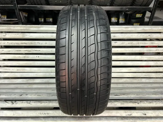 Pneu 225/50/17 Momo Outrun M3 R$370,00 / Pneu 225/50R17