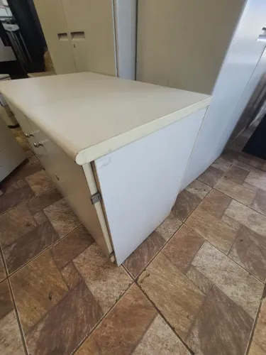 Armário baixo 02 portas - Usado