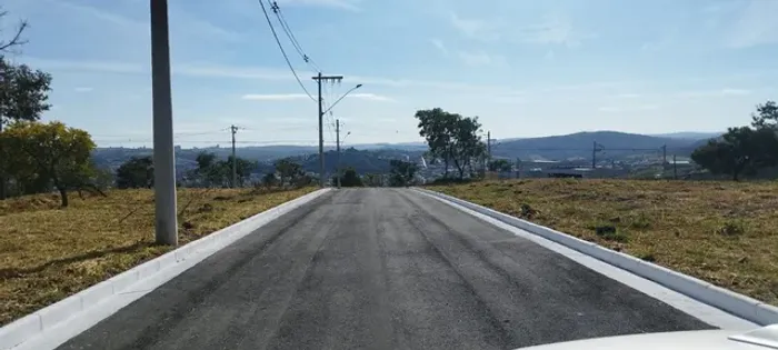 Lote de 360 m² no condomínio Encosta da Lagoa em Formiga  