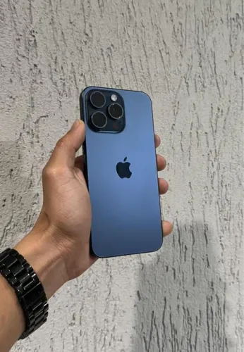iPhone 15 Pro max seminovo