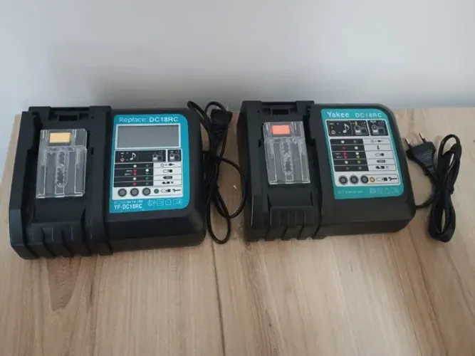 Carregador de Bateria Makita