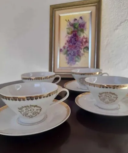 Antigas Xícaras Bodas de Ouro anos 60/70