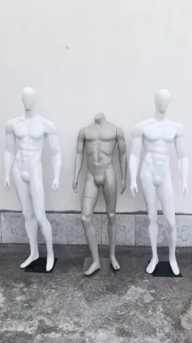 Manequins semi-novos