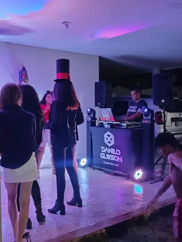 DJ, SOM, ILUMINAÇÃO 