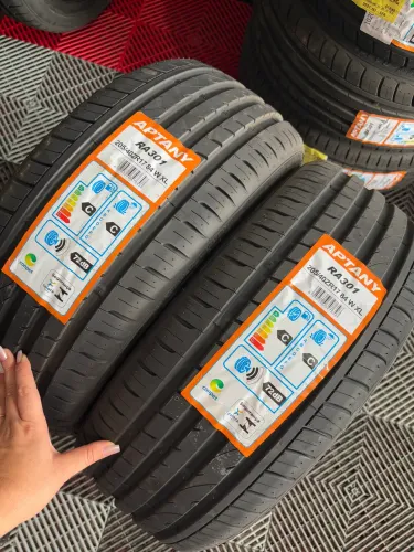 02 Pneus Aptany RA301 205/40R17