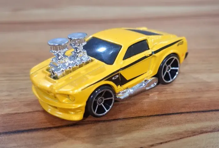 Hot Wheels 1968 Boss Hoss Mustang - Muscle Mania 5-Pack Series 2010 (Loose)