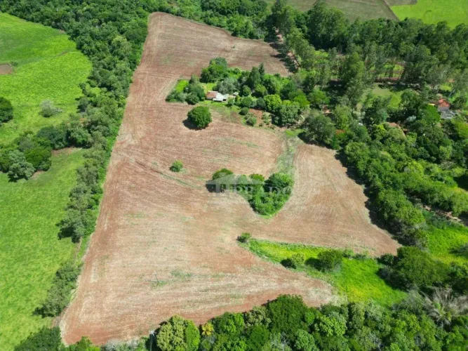 Sítio com 4 dormitórios à venda, 72600 m² por R$ 1.600.000,00 - Engenho de Pau - Ibiporã/P