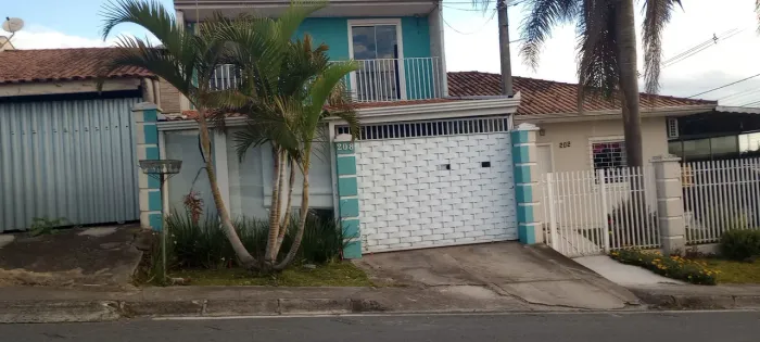 Sobrado em Araucária ...interessados contato no whats. * Paulo