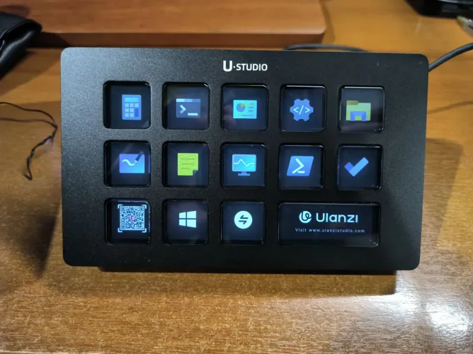 Stream Deck Ulanzi D200 em metal