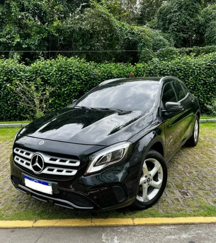 GLA 200  Advance 2018 com apenas 46.000 km