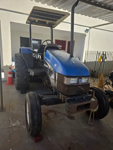 Vendo trator New Holland TL65E