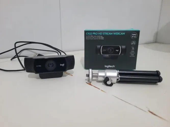 Webcam Logitech C922 Pro com tripé