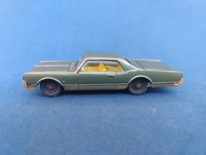 Carrinho Miniatura de Oldsmobile da Husky