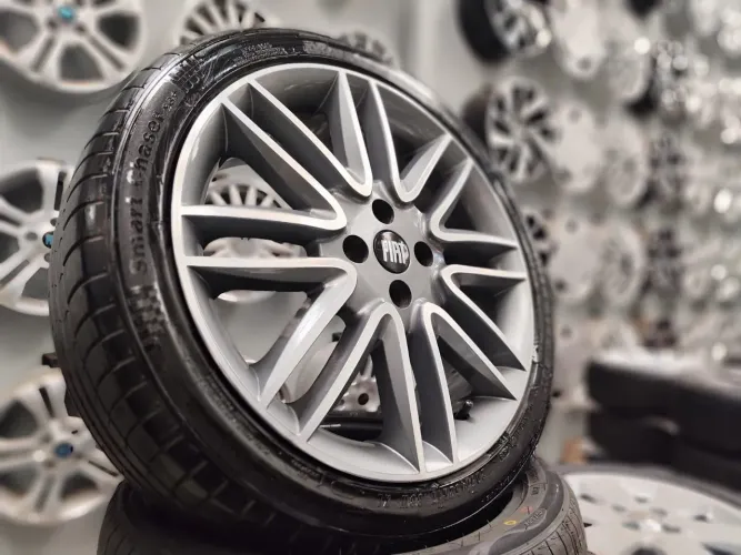 Rodas aro 17" Modelo Original Fiat+ Pneus 205/45 R17" - Aceito Cartão