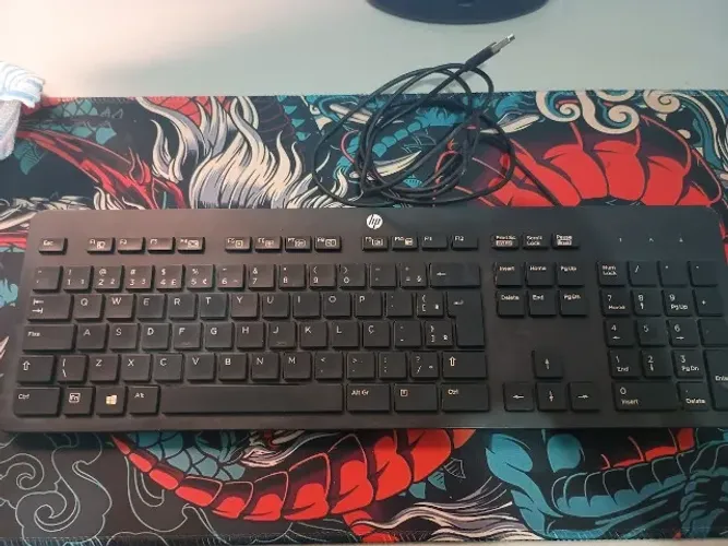 Teclado Hp Slim Abnt2 Com Teclas Baixas Usb Escritorio Casa Preto Português Brasil