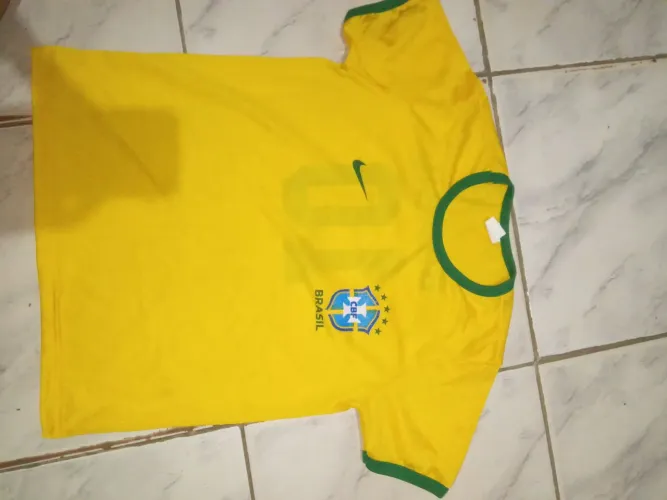 Camiseta Brasil Infantil Nike Amarela
