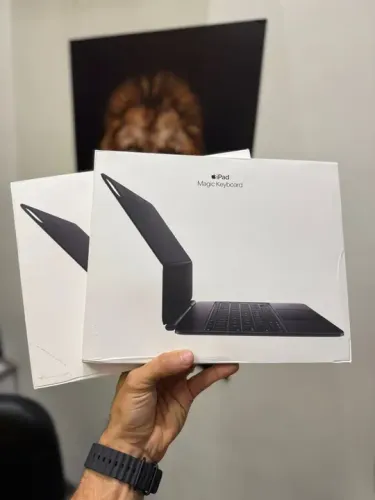 Magic KeyBoard iPad Pro 13" M4 Lacrado | Loja Física | 1 Ano Garantia | Até 18x