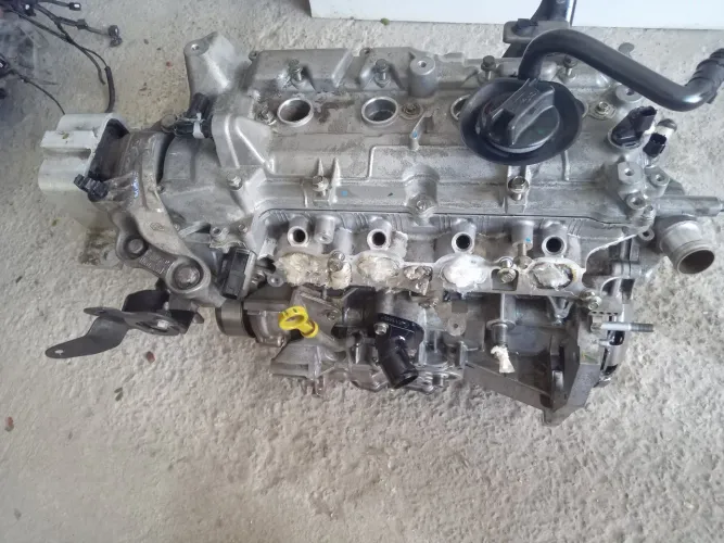 Motor de Sandero 1.6 pega logam Duster manual com 39000km 
