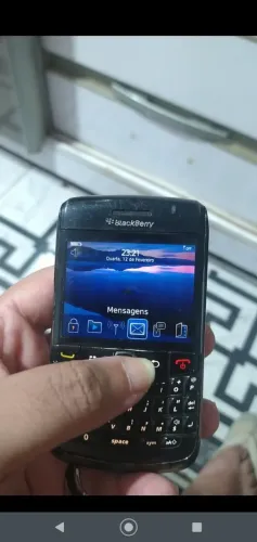 Celular BlackBerry item de colecionador funcionando perfeitamente