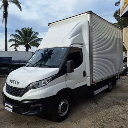 Iveco Daily 35-150cs  Ano 2021  Equipado Com Baú