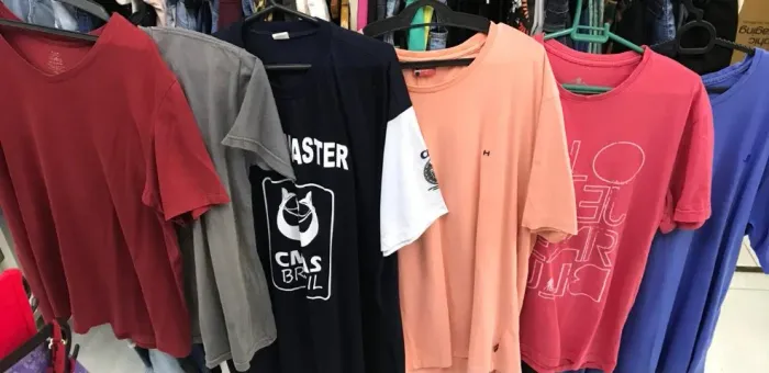 frete Gratis-20 peças Camisetas P, M e G (Favor ler descrição)