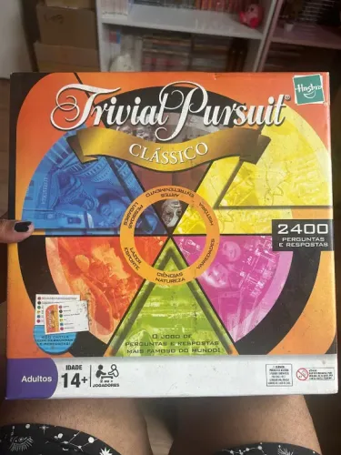 Jogo de Tabuleiro - Trivial Pursuit