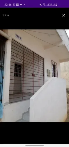 Vende-se uma casa Térrea