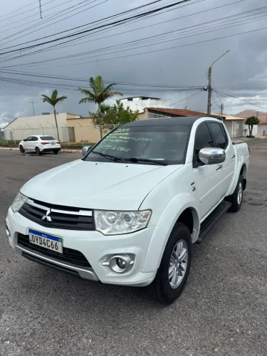 Mitsubishi L200 Triton HPE 3.2 DIESEL AUTOMÁTICA