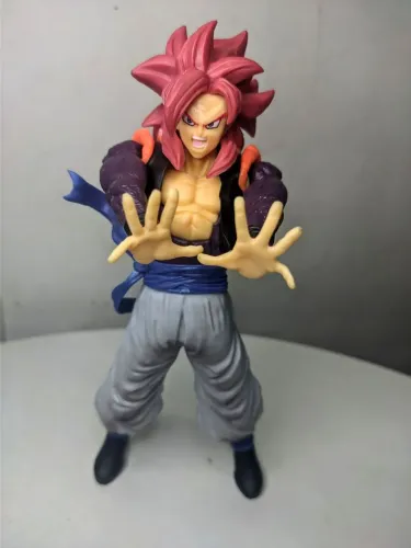 Boneco Gogeta Super Saiyajin 4 de Dragon Ball - Goku e Vegeta