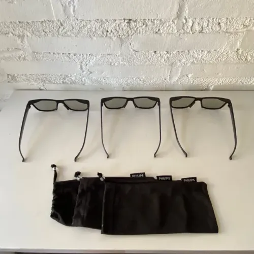 Ref.398 Título Óculos 3D Philips pouco usados, três unidades c/ bolsas originais inclusas