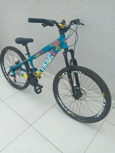 Bicicleta VIKING .TUFF25 Aro 26 Freio a Disco 21 Velocidades 