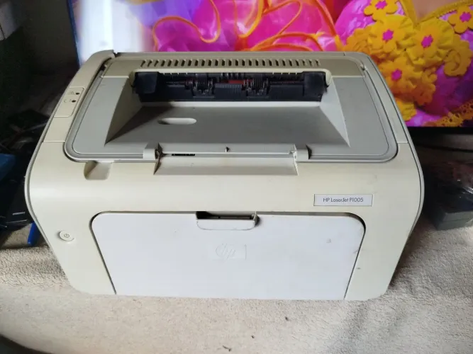 Impressora HP p1005 no estado para retirada de peças ou manutenção