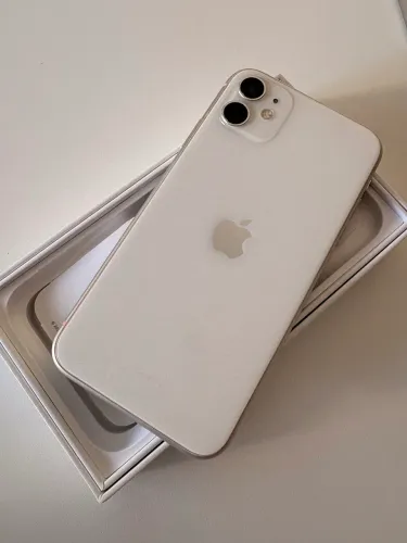 iPhone 11 - Branco - 64gb 