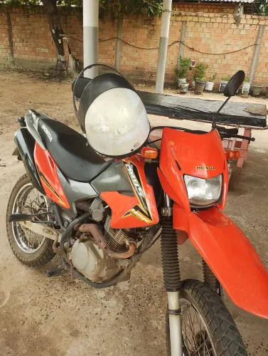 Moto broz usada e bom estado de uso .
