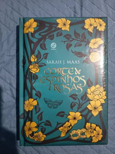 Livro Corte de Espinhos e Rosas - vol 1 - capa dura