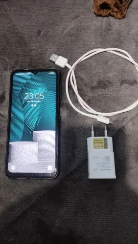 Vendo um celular Samsung Galaxy A12 seminovos