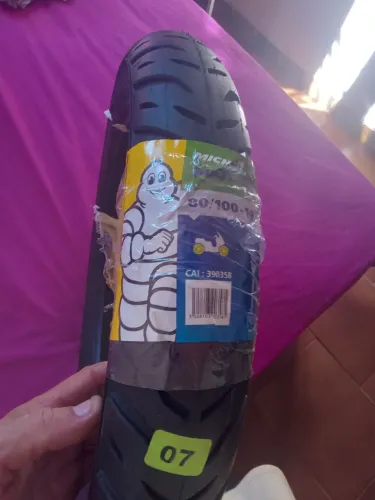 Pneu Michelan 80/100-14