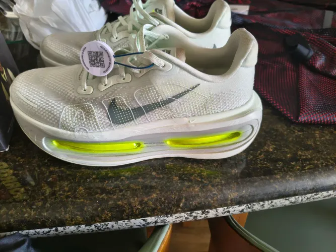 Tênis Nike vomero premium Tam 42.5