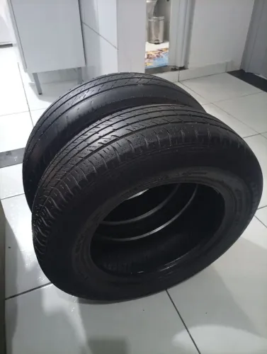 2 Pneus meia vida original 175 70 13