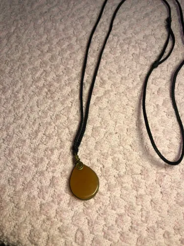Colar Longo Boho / Hippie com Pingente Gota e Cordão Preto