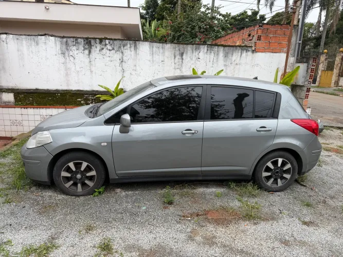 Nissan Tiida SL 1.8/1.8 Flex 16V Aut. 2009
