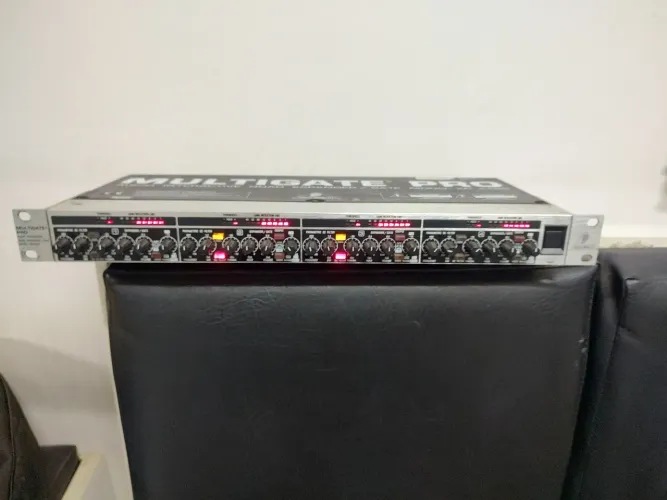 Behringer MultiGate Pro XR 4400