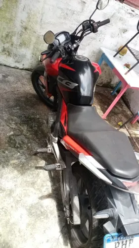 Vendo cb 11 mil pra levar logo , quitada 