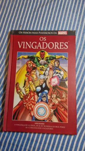 Livro Capa Dura Os Vingadores Salvat
