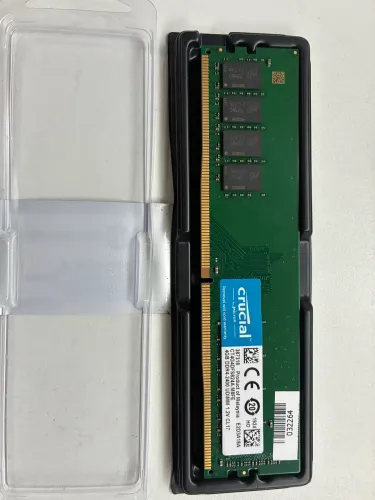 Memória RAM Crucial 4GB DDR4 2400MHz - Semi Nova