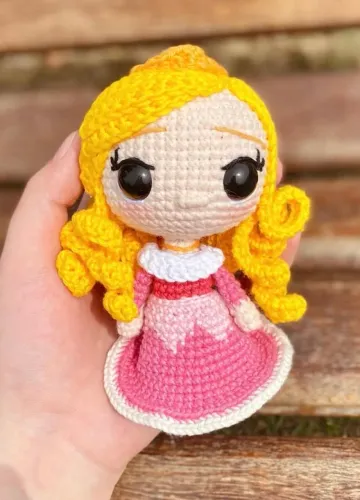 Princesa da Disney Aurora bela adormecida crochê amigurumi 