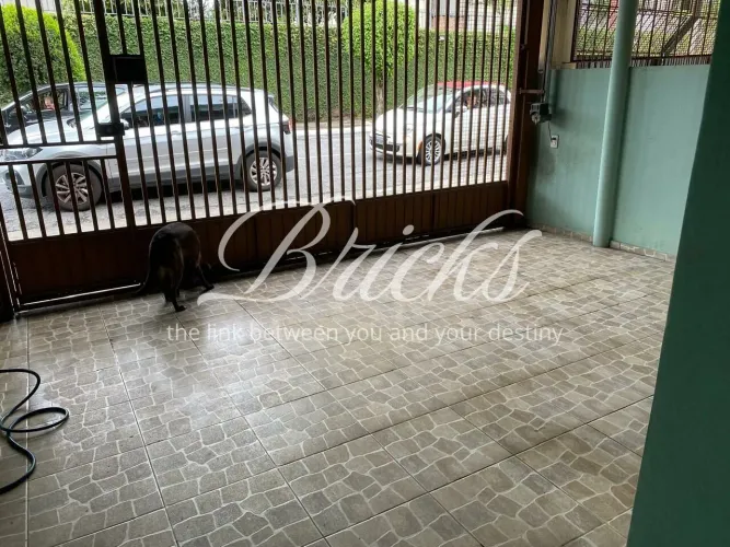 VENDE CASA NA VILA MARIANA COM 3 DORMITÓRIOS E 2 VAGAS DE GARAGEM