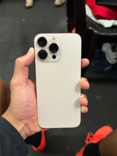iPhone 16 pro mas 256GB
