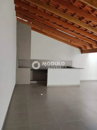 CASA RESIDENCIAL à venda, 3 quartos, 1 suíte, 3 vagas, JARDIM HOLANDA - Uberlândia/MG