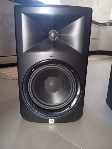Jbl LSR 308 monitor de audio